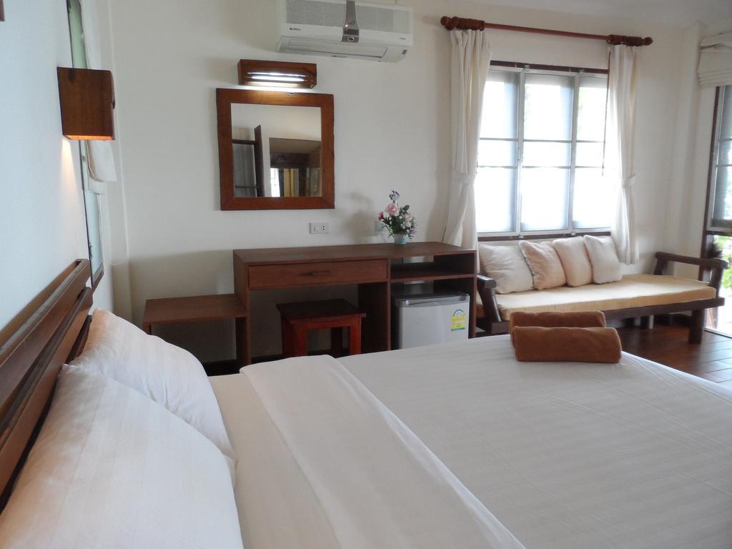 Sea Scene Resort Wok Tum Room photo