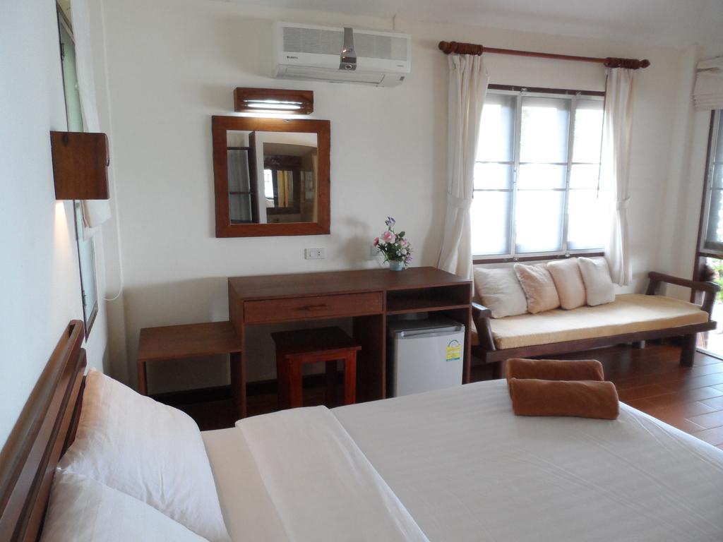 Sea Scene Resort Wok Tum Room photo